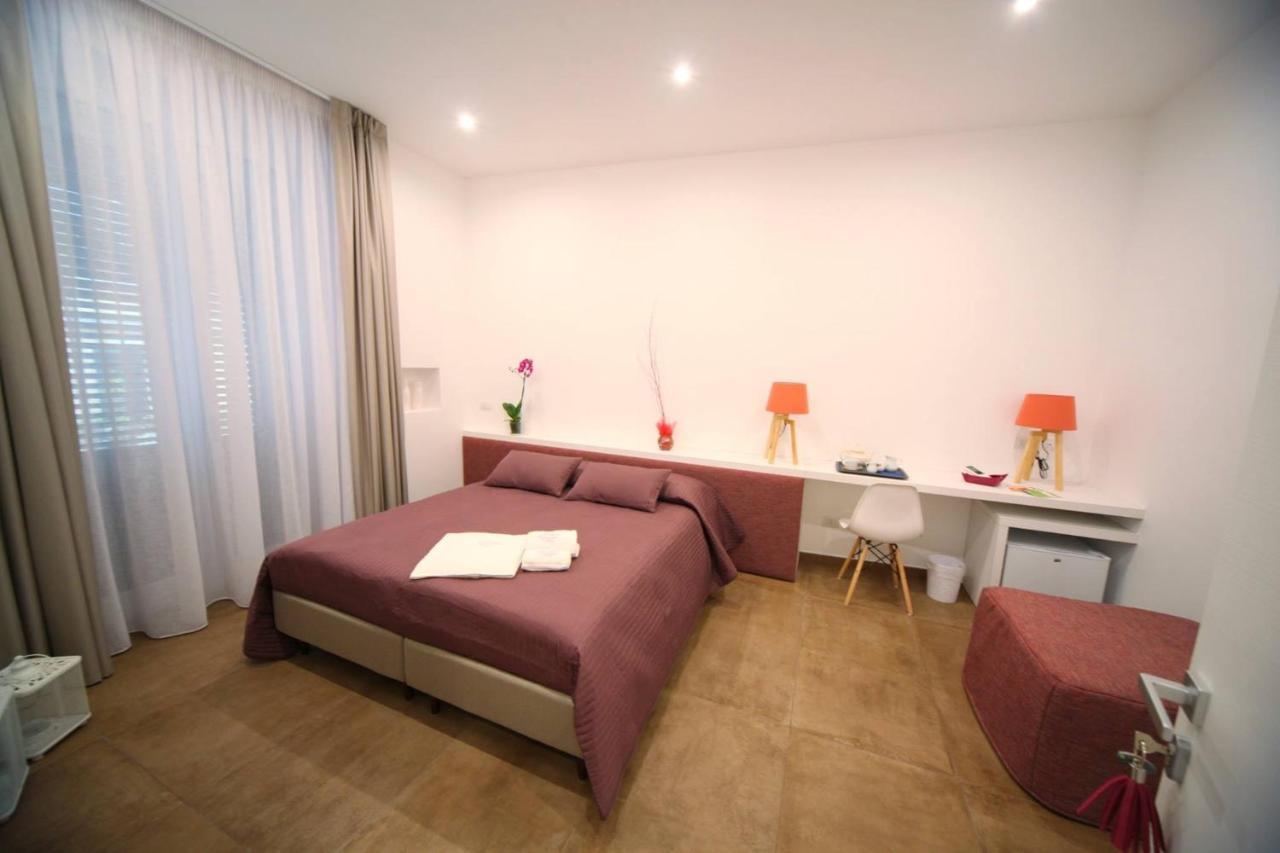 Essence Bed and Breakfast Barletta Exteriör bild