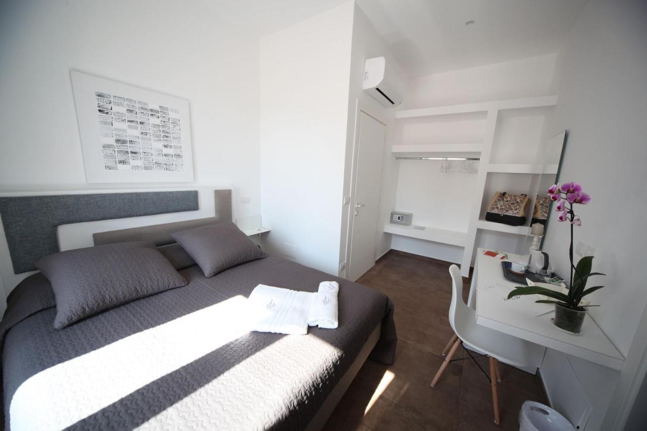 Essence Bed and Breakfast Barletta Exteriör bild